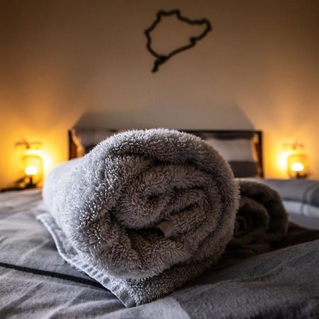 Suedschleife Appartements - App. 2 - Wlan - Direkt Am Ring Reimerath Buitenkant foto